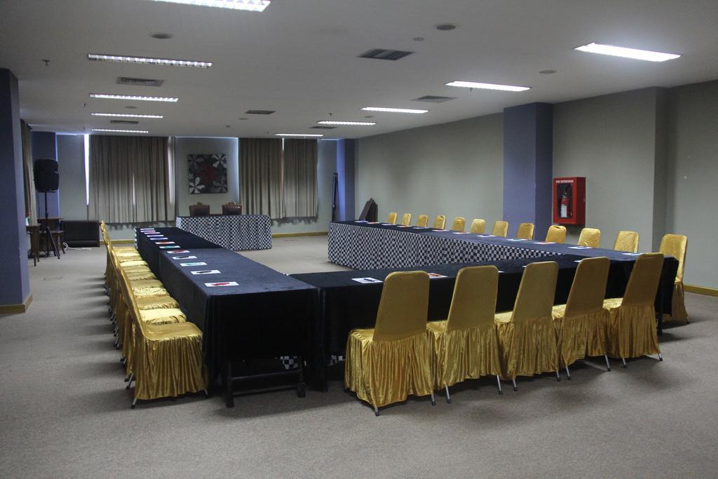 Nam Center Hotel Kemayoran Jakarta Ngoại thất bức ảnh